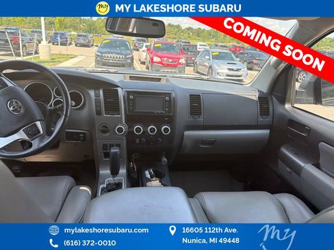 Used 2014 Toyota Sequoia SR5 w/ Premium Package AWD/4WD image 12