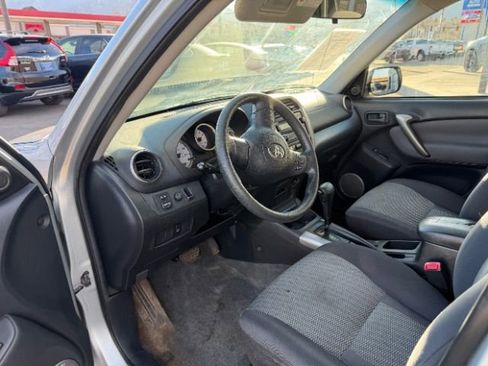 Used 2004 Toyota RAV4 4WD image 26