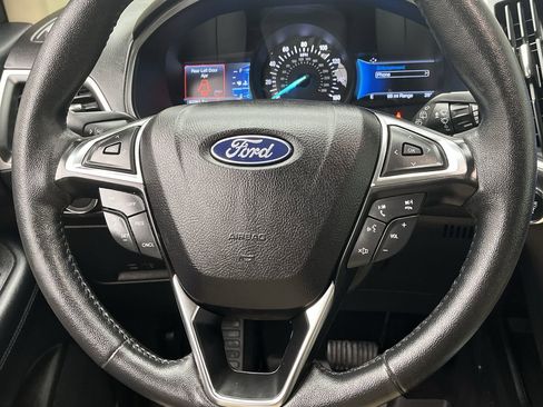 Used 2022 Ford Edge SEL w/ Convenience Package image 14