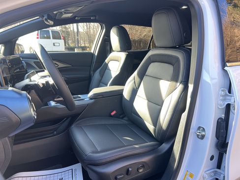 New 2026 Chevrolet Equinox EV LT AWD/4WD image 16
