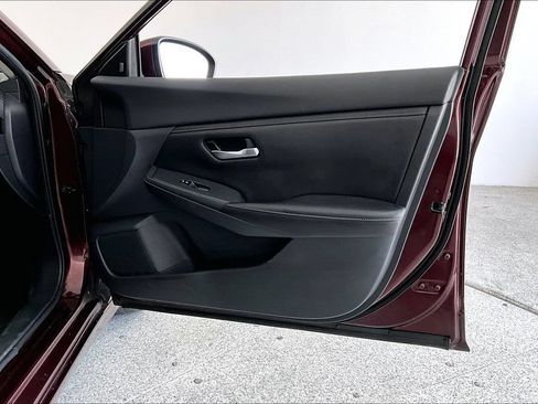 Used 2022 Nissan Sentra SV w/ Trunk Package FWD image 23