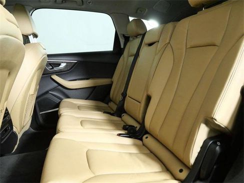 Used 2025 Audi Q7 3.0T Premium Plus image 15