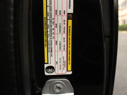 Used 2015 Dodge Grand Caravan SXT w/ Blacktop Package FWD image 33