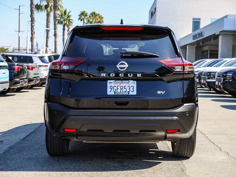 Used 2023 Nissan Rogue SV FWD image 5