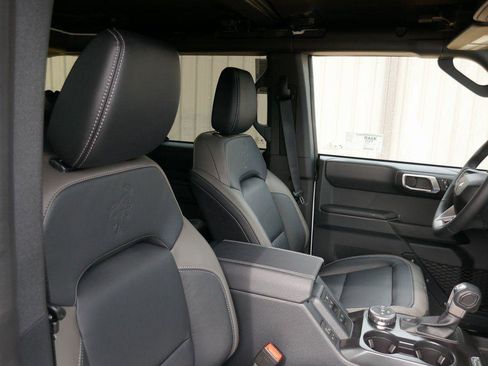 New 2026 Ford Bronco Outer Banks image 8