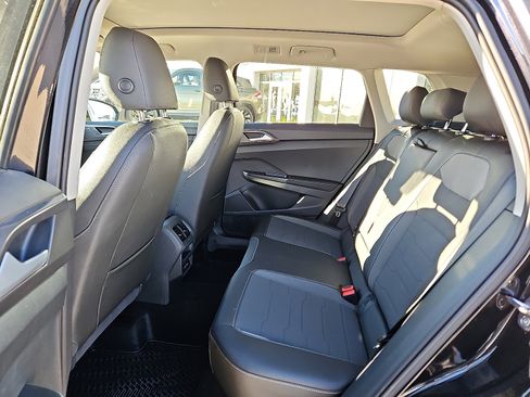 New 2026 Volkswagen Taos SE image 8