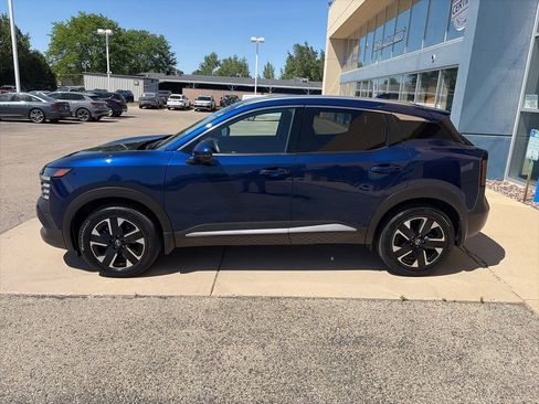 Used 2025 Nissan Kicks SR AWD/4WD image 5