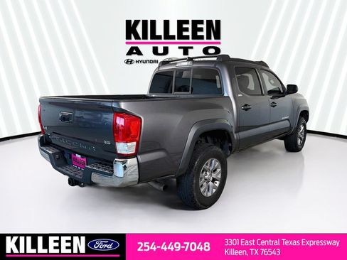 Used 2017 Toyota Tacoma SR5 w/ Tow Package AWD/4WD image 9