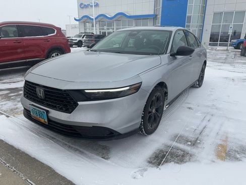 Used 2025 Honda Accord SE image 7