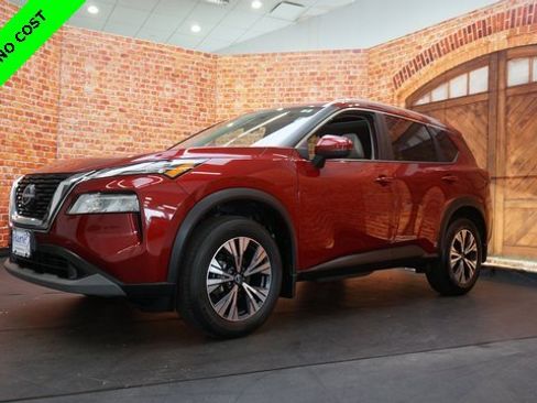 Used 2022 Nissan Rogue SV w/ SV Premium Package image 3