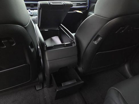 New 2026 Hyundai Santa Fe Calligraphy FWD image 18