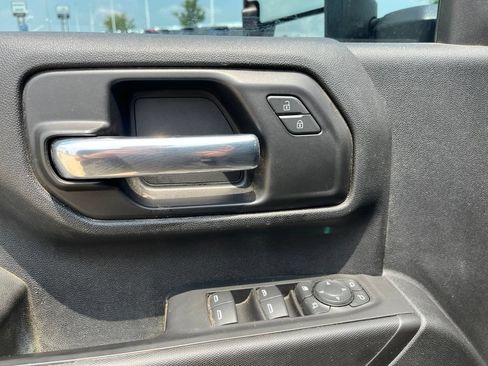 Used 2020 Chevrolet Silverado 2500 Custom w/ Custom Value Package AWD/4WD image 10