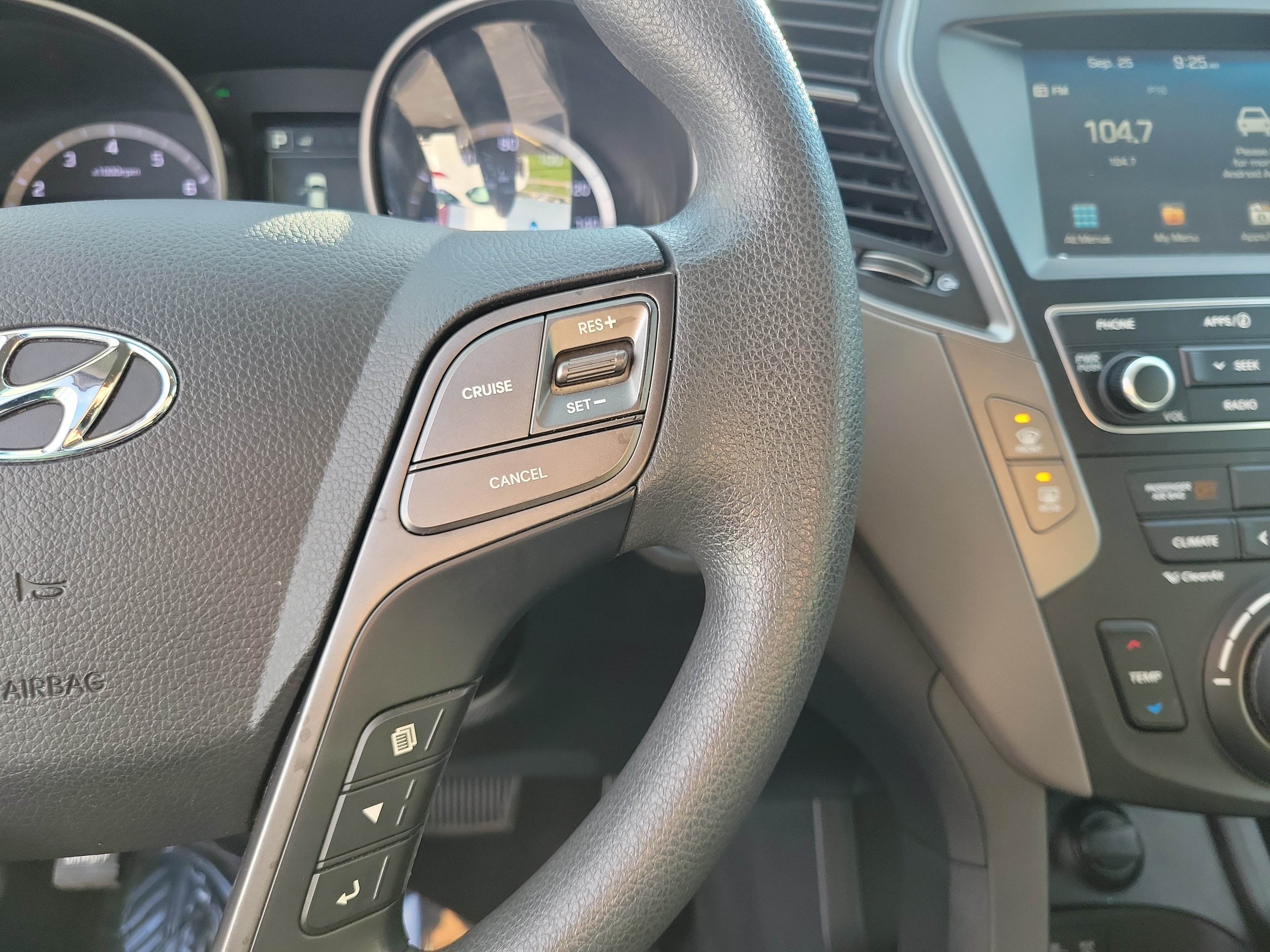 Used 2018 Hyundai Santa Fe Sport w/ 2.4L Value Package 02 FWD image 23