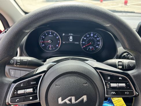 Used 2024 Kia Forte LXS FWD image 13