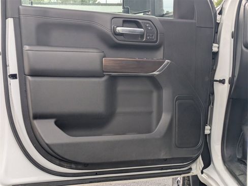 Used 2020 GMC Sierra 2500 SLT image 11