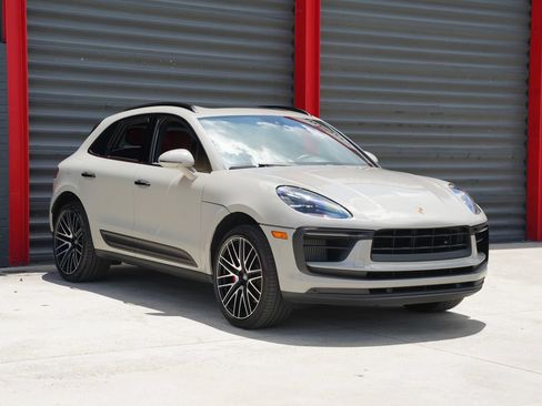 Used 2022 Porsche Macan S AWD/4WD image 8