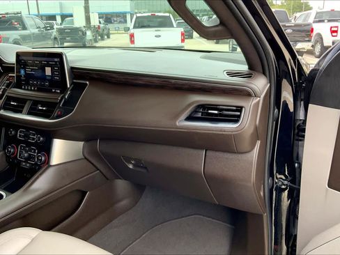 Used 2021 Chevrolet Tahoe Z71 AWD/4WD image 33