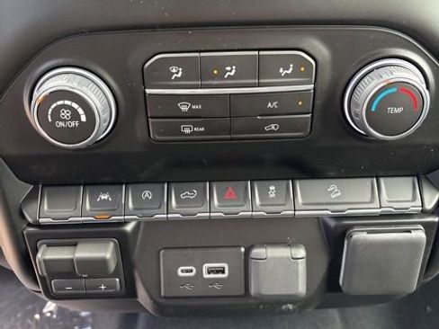 New 2026 Chevrolet Silverado 1500 Custom Trail Boss w/ Dark Appearance Package image 19