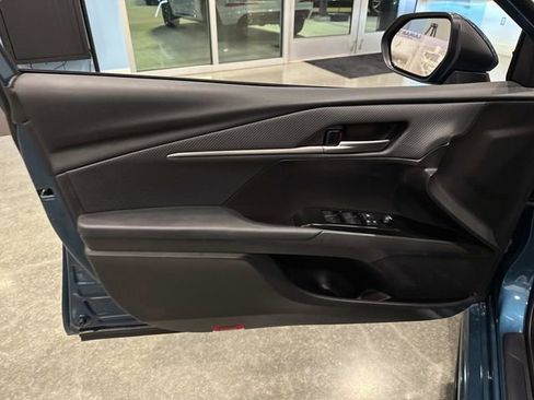 Used 2025 Toyota Camry Hybrid image 20