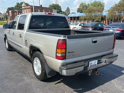 Used 2005 GMC Sierra 1500 SLE w/ Safe And Sound Package RWD image 7