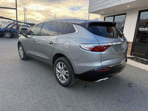 Used 2023 Buick Enclave Essence w/ Experience Buick Package image 6