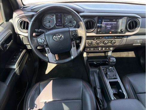 Used 2019 Toyota Tacoma TRD Pro AWD/4WD image 5