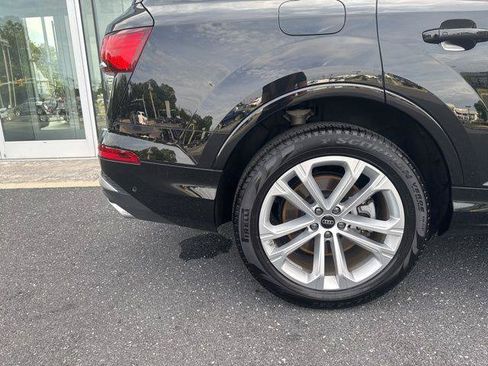 Used 2025 Audi Q7 3.0T Premium Plus AWD/4WD image 19