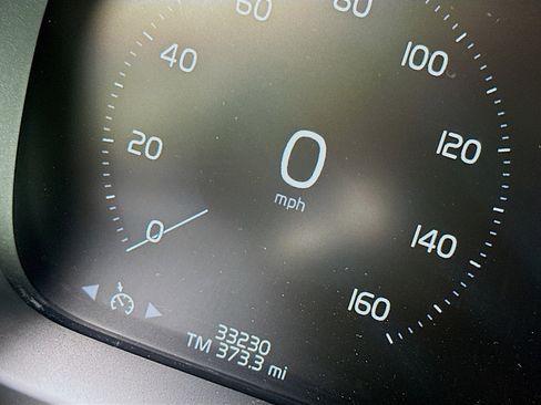 Used 2020 Volvo S60 T5 Momentum image 17