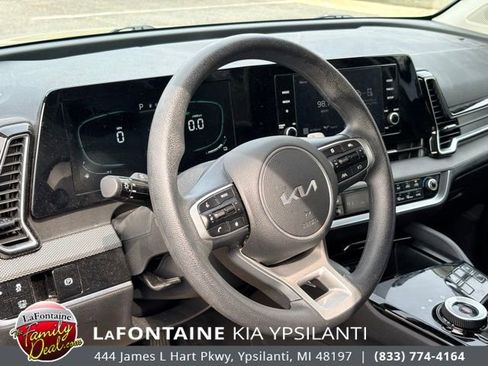 Certified 2023 Kia Sportage LX image 12