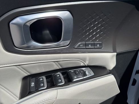 Certified 2023 Kia Sorento SX Prestige image 22