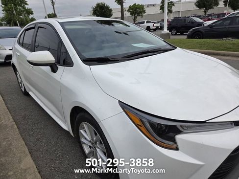 Used 2024 Toyota Corolla LE w/ LE Convenience Package FWD image 4
