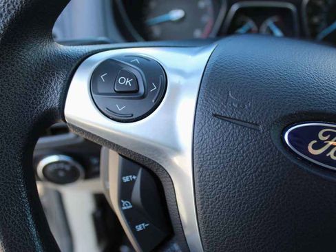 Used 2014 Ford Focus SE image 17