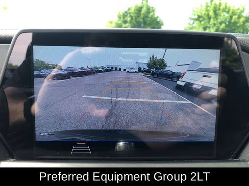 Used 2020 Chevrolet Blazer LT FWD image 3