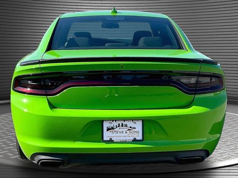 Used 2017 Dodge Charger SXT w/ Rallye Group RWD image 5