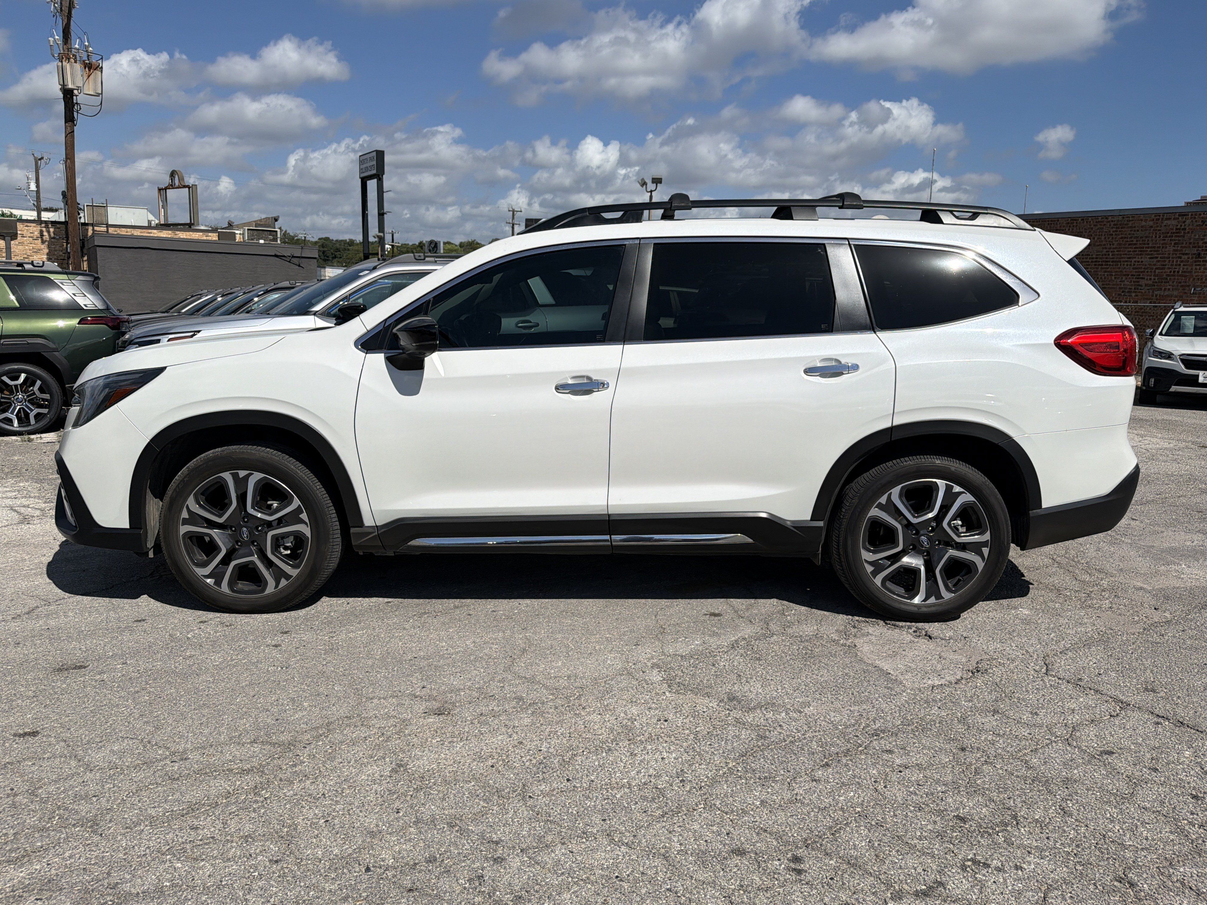Used 2024 Subaru Ascent Touring AWD/4WD image 6