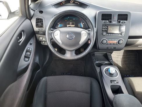 Used 2013 Nissan Leaf S FWD image 25