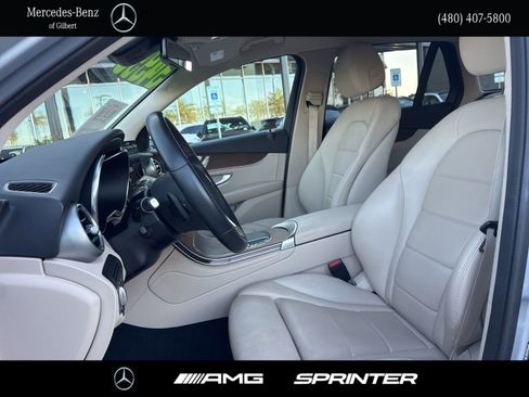 Certified 2022 Mercedes-Benz GLC 300 image 9