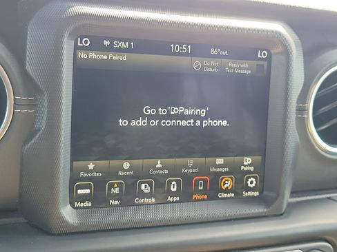 Used 2022 Jeep Wrangler Unlimited Sahara w/ LED Lighting Group AWD/4WD image 19