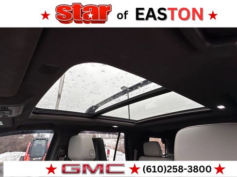 Used 2021 Chevrolet Tahoe Z71 w/ Luxury Package image 40