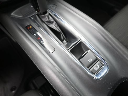 Certified 2022 Honda HR-V Sport image 17