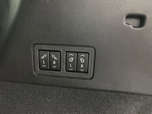 Used 2024 Cadillac XT6 Sport w/ LPO, ONYX Package image 36