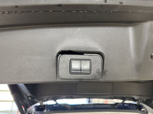 Certified 2024 Nissan Rogue SV image 40