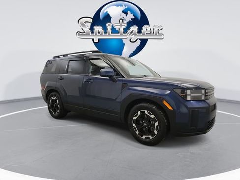 Used 2025 Hyundai Santa Fe SEL image 2