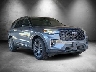 New 2026 Ford Explorer ST-Line RWD video 2