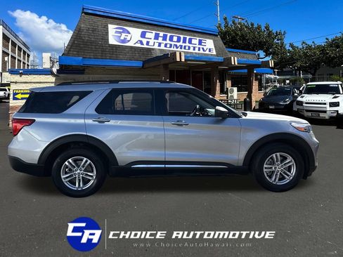 Used 2022 Ford Explorer XLT RWD image 9