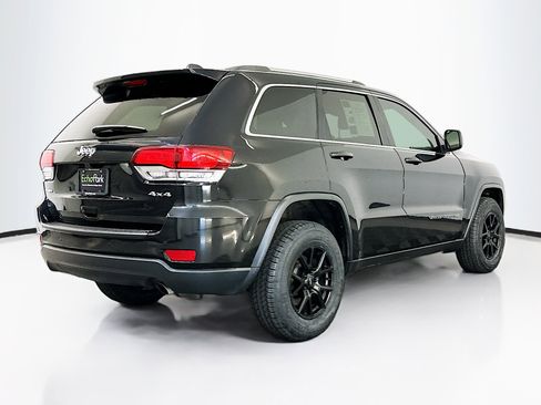 Used 2020 Jeep Grand Cherokee Laredo image 9