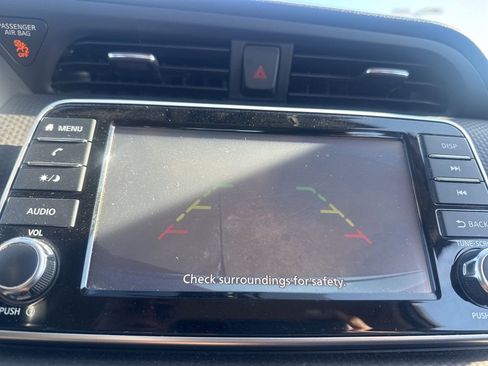 Used 2022 Nissan Kicks S image 38