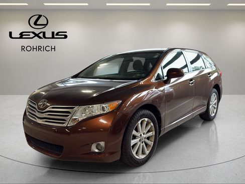 Used 2009 Toyota Venza FWD image 1