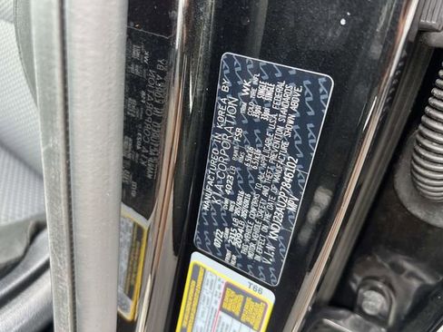 Used 2023 Kia Soul LX image 16