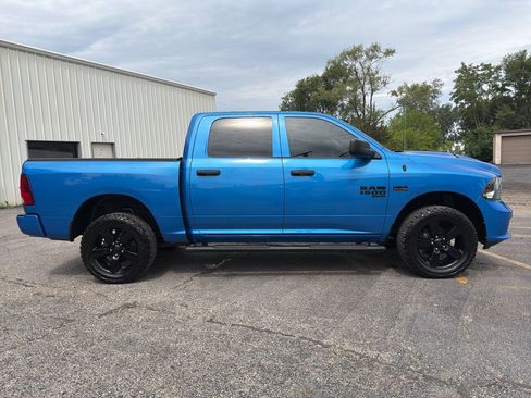 Used 2019 RAM 1500 Express w/ Hydro Blue Sport Package AWD/4WD image 7